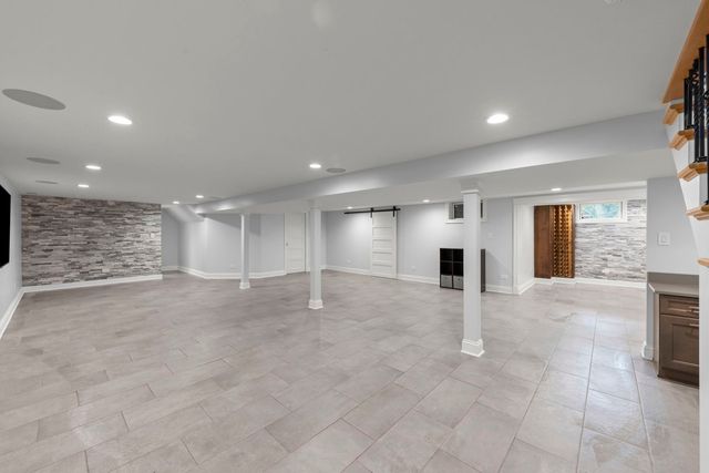 1S705 Westview Avenue, Lombard, IL 60148