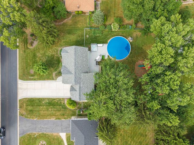 1S705 Westview Avenue, Lombard, IL 60148