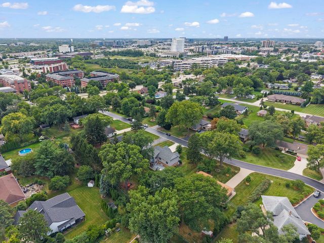 1S705 Westview Avenue, Lombard, IL 60148