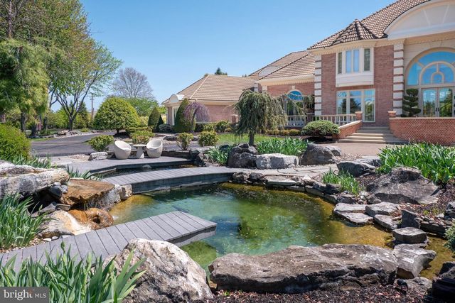 4250 RAYNESSA CT, Easton, PA 18045