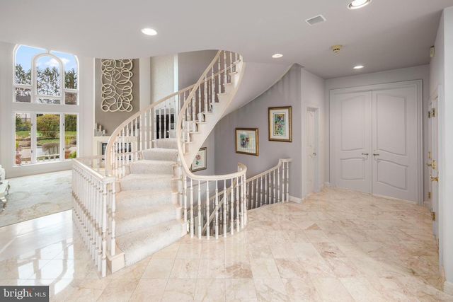 4250 RAYNESSA CT, Easton, PA 18045