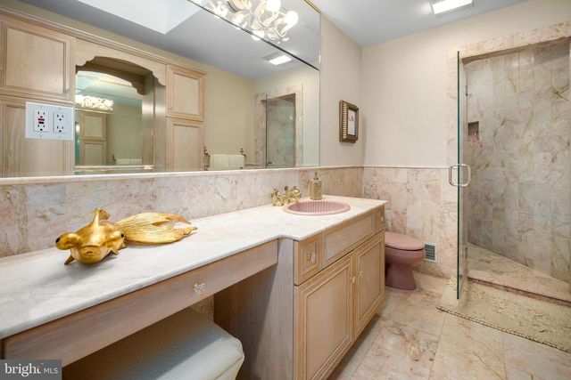 4250 RAYNESSA CT, Easton, PA 18045