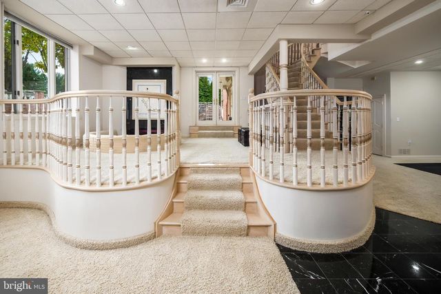4250 RAYNESSA CT, Easton, PA 18045