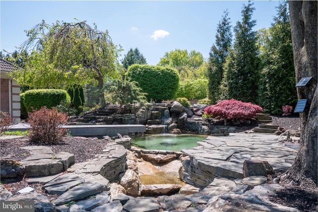 4250 RAYNESSA CT, Easton, PA 18045