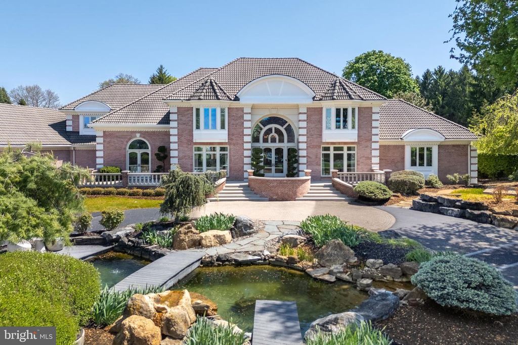4250 RAYNESSA CT, Easton, PA 18045