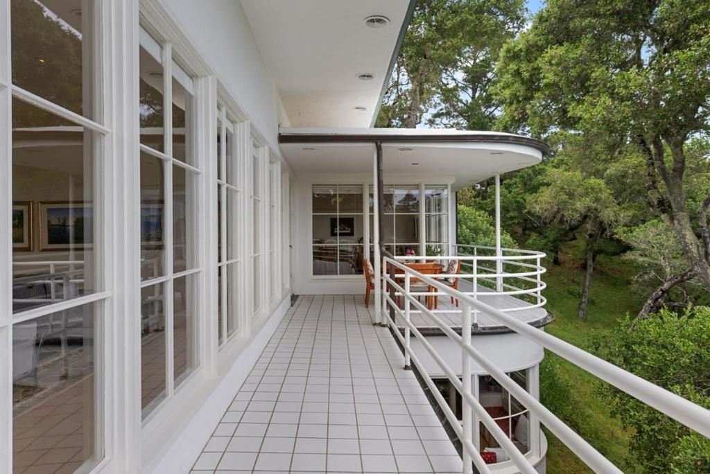 Image 12 of property listing at 1325 Marlborough Road, Hillsborough, CA 94010