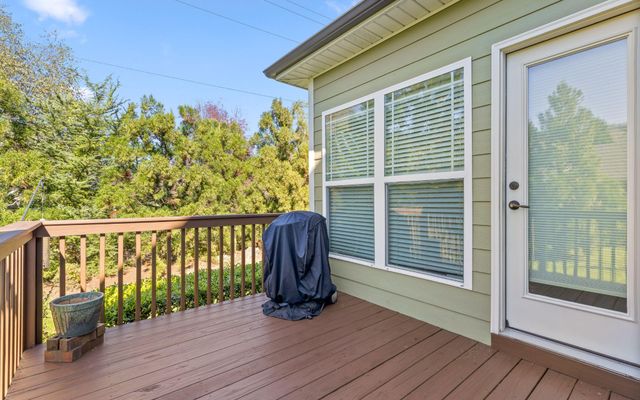 881 Lynnstone Drive, Chattanooga, TN 37405