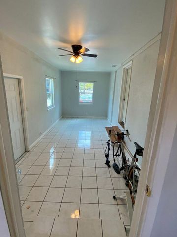9192 Sunrise Drive, West Palm Beach, FL 33403