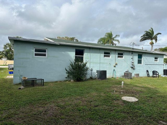 9192 Sunrise Drive, West Palm Beach, FL 33403