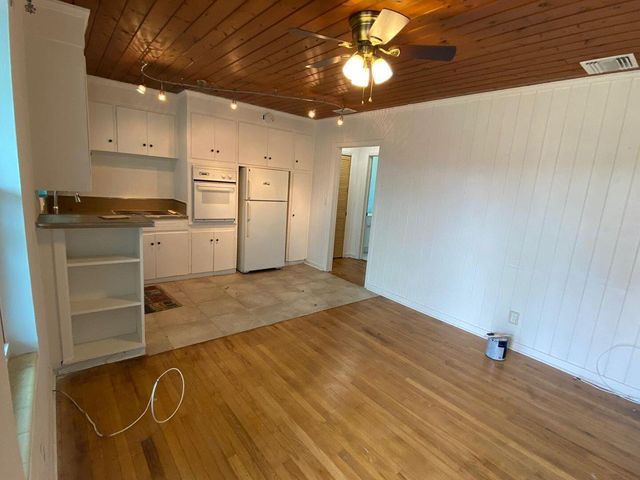 9192 Sunrise Drive, West Palm Beach, FL 33403