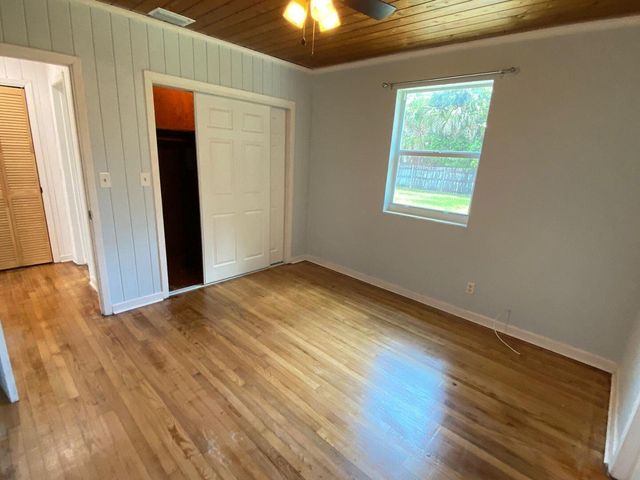9192 Sunrise Drive, West Palm Beach, FL 33403