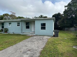 9192 Sunrise Drive, West Palm Beach, FL 33403
