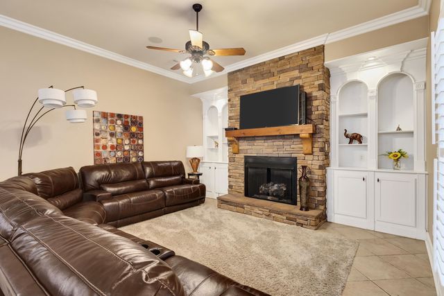 1793 N CROSSBERRY CV, Collierville, TN 38017