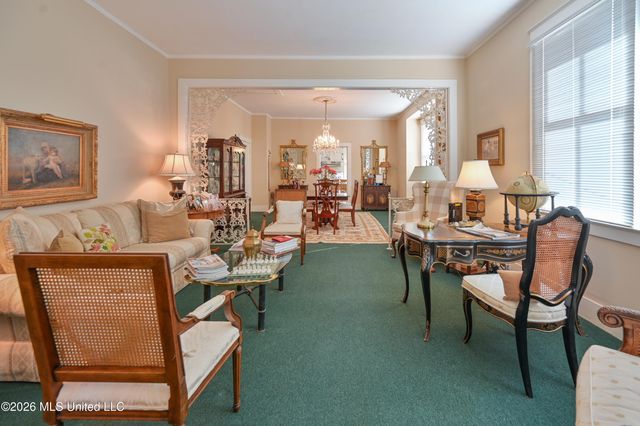 1112 Main Street, Natchez, MS 39120