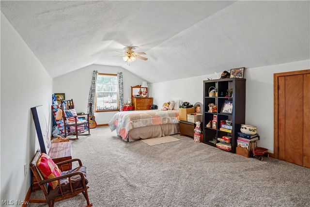 297 Hales Landing, Elizabeth, WV 26143