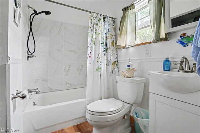 297 Hales Landing, Elizabeth, WV 26143