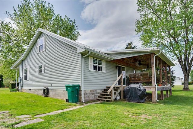 297 Hales Landing, Elizabeth, WV 26143