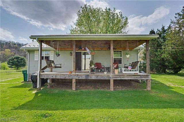 297 Hales Landing, Elizabeth, WV 26143