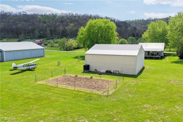 297 Hales Landing, Elizabeth, WV 26143