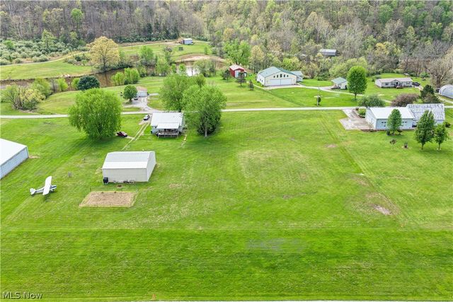 297 Hales Landing, Elizabeth, WV 26143