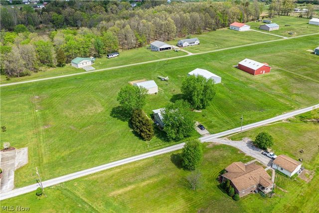 297 Hales Landing, Elizabeth, WV 26143