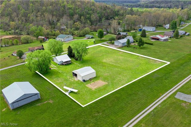 297 Hales Landing, Elizabeth, WV 26143