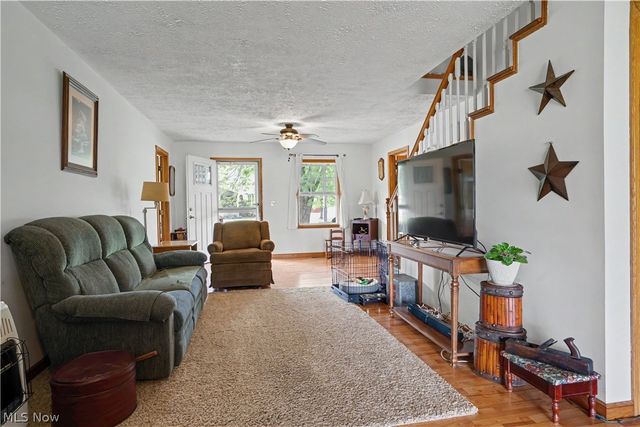 297 Hales Landing, Elizabeth, WV 26143