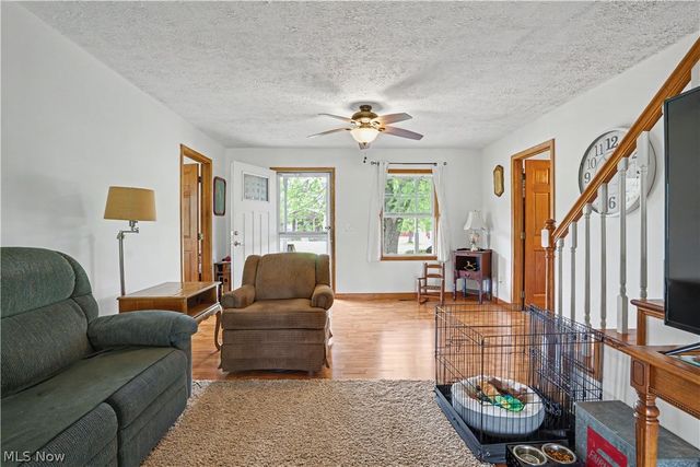 297 Hales Landing, Elizabeth, WV 26143