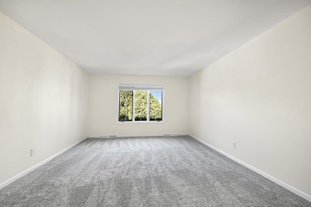 10121 N Lee COURT, Mequon, WI 53092