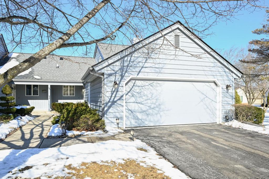 10121 N Lee COURT, Mequon, WI 53092