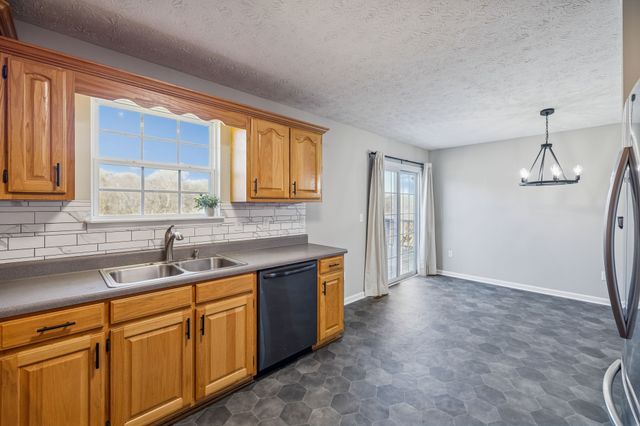 162 Pigeon Roost Rd, Brush Creek, TN 38547