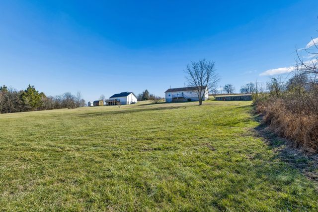 162 Pigeon Roost Rd, Brush Creek, TN 38547