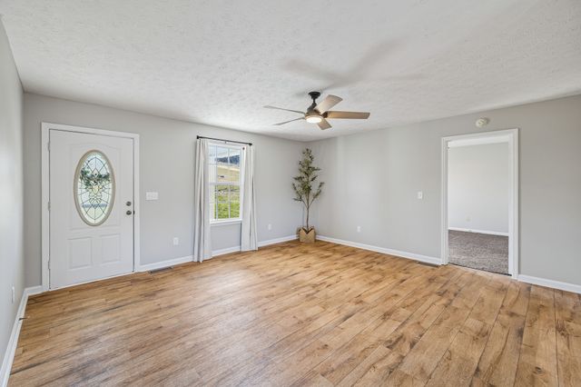 162 Pigeon Roost Rd, Brush Creek, TN 38547