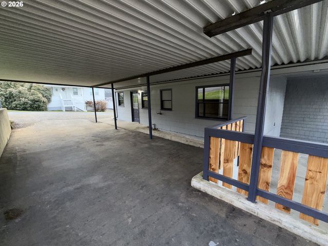 67 SPRUCE St, Wheeler, OR 97147