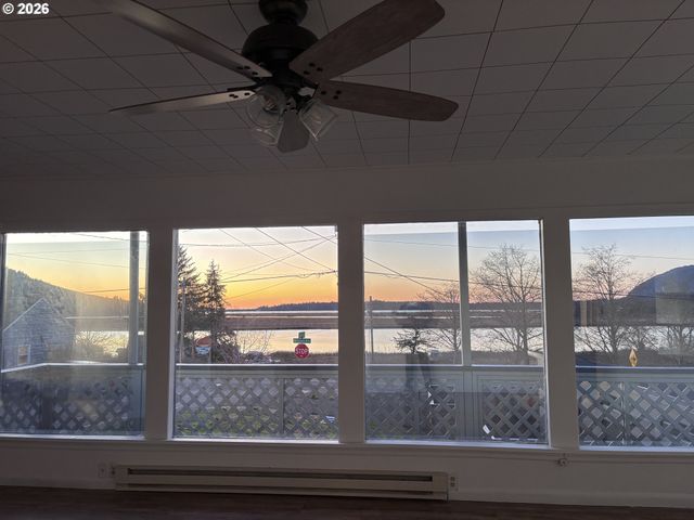 67 SPRUCE St, Wheeler, OR 97147