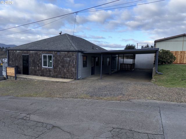 67 SPRUCE St, Wheeler, OR 97147