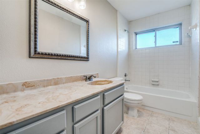 1229 Old Barn Lane, Mesquite, TX 75149