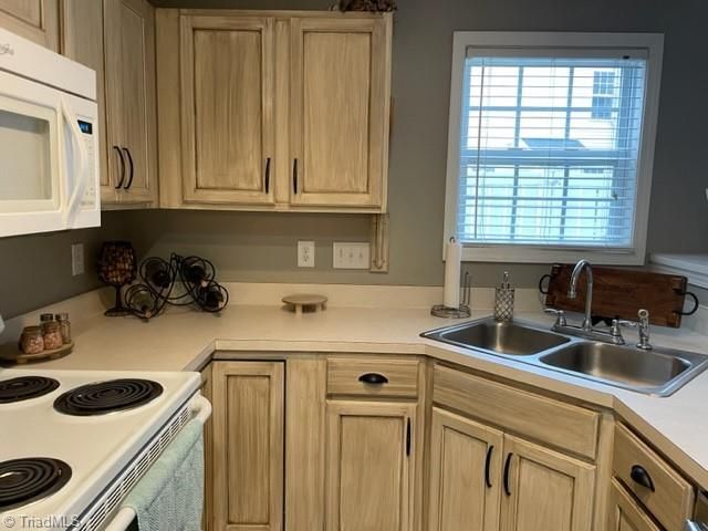 4107 Mcconnell Drive, Kernersville, NC 27284