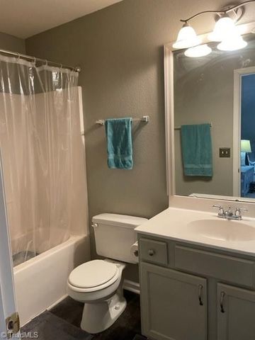 4107 Mcconnell Drive, Kernersville, NC 27284