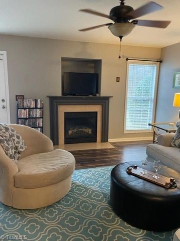 4107 Mcconnell Drive, Kernersville, NC 27284