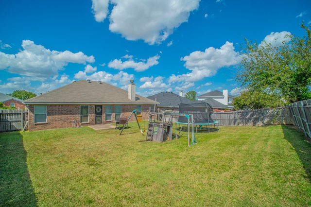 1634 Powder Horn Lane, Arlington, TX 76018