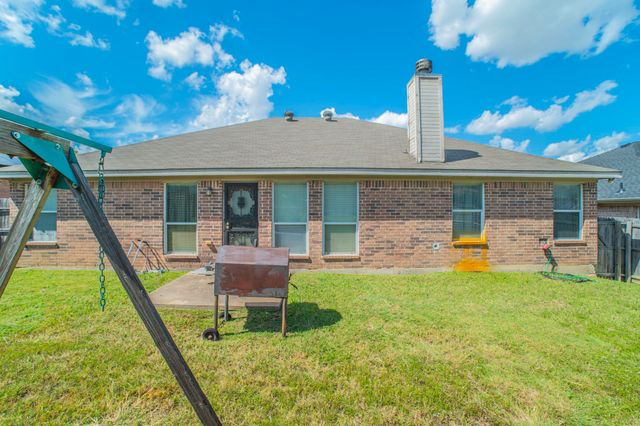 1634 Powder Horn Lane, Arlington, TX 76018