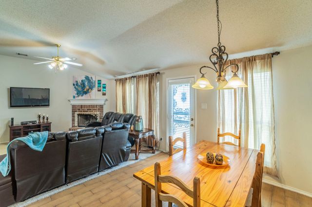 1634 Powder Horn Lane, Arlington, TX 76018