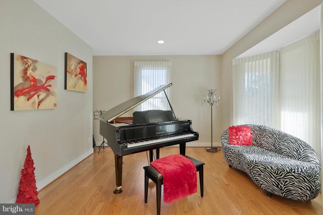 5922 CHESTERBROOK RD, Mclean, VA 22101