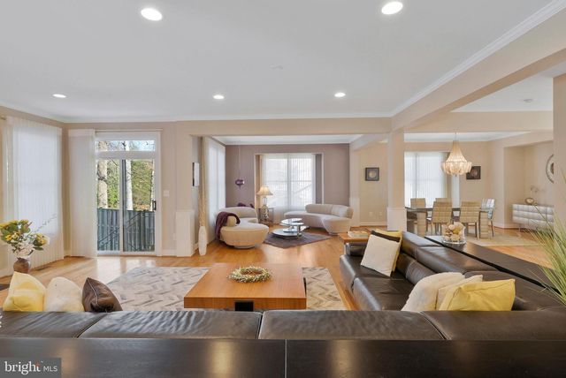 5922 CHESTERBROOK RD, Mclean, VA 22101