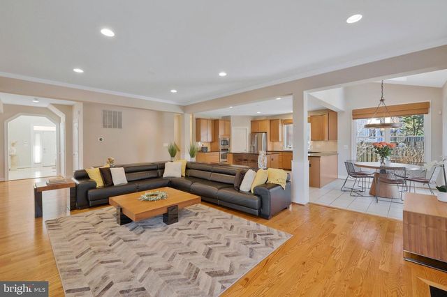 5922 CHESTERBROOK RD, Mclean, VA 22101