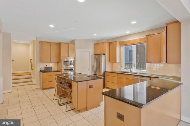 5922 CHESTERBROOK RD, Mclean, VA 22101