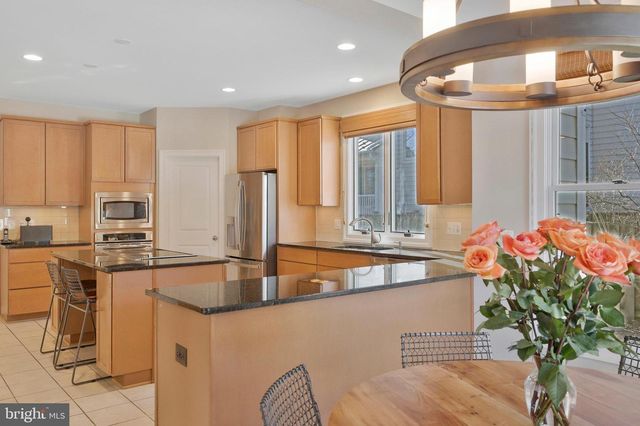 5922 CHESTERBROOK RD, Mclean, VA 22101