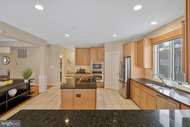 5922 CHESTERBROOK RD, Mclean, VA 22101