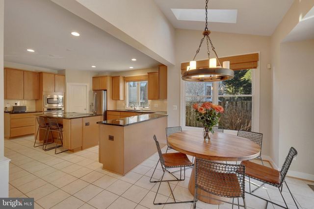 5922 CHESTERBROOK RD, Mclean, VA 22101